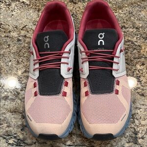 On Running Cloud 5 size 10